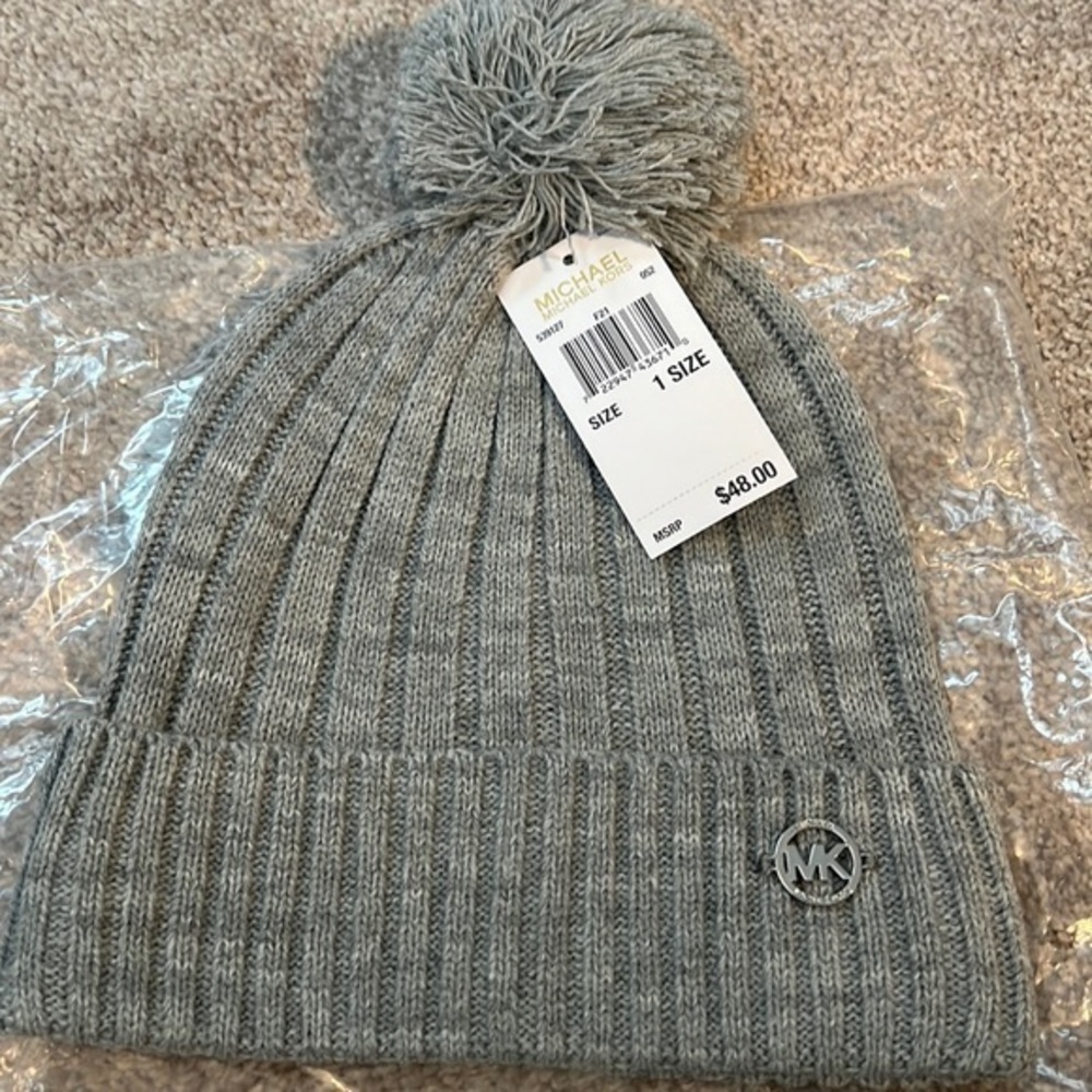 Michael Kors winter hat beanie gray New